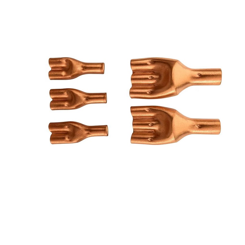Copper branch distributors with multiple outlets for HVAC/R systems